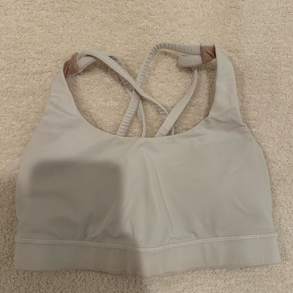 White lululemon sports bra
